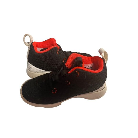 Nike LeBron Athletic Shoe little boys  9c red and black athletic tennis shoes - Picture 8 of 8